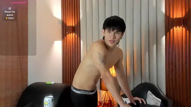 Snapshot of Ryo_kush chatting on 09/19/25, 07:29 Ryo kush online show from 09/19/25, 07:29