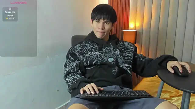 Ryo kush online show from 12/23/25, 03:17