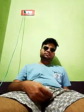 Snapshot of RohanBig chatting on 05/12/26, 02:12 RohanBig online show from 05/12/26, 02:12