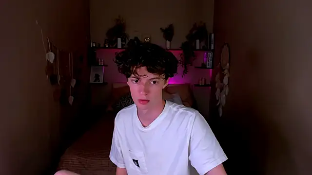 Snapshot of LukeSweet chatting on 07/06/26, 01:29 LukeSweet online show from 07/06/26, 01:29