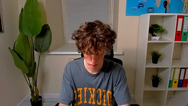 Snapshot of LukeSweet chatting on 07/14/26, 01:06 LukeSweet online show from 07/14/26, 01:06