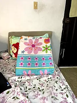 Nadia-melej online show from 11/07/25, 08:46