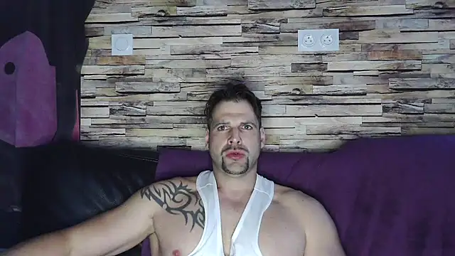 XxBigboybandxX online show from 03/11/25, 05:35