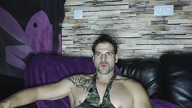 XxBigboybandxX online show from 01/03/25, 07:07