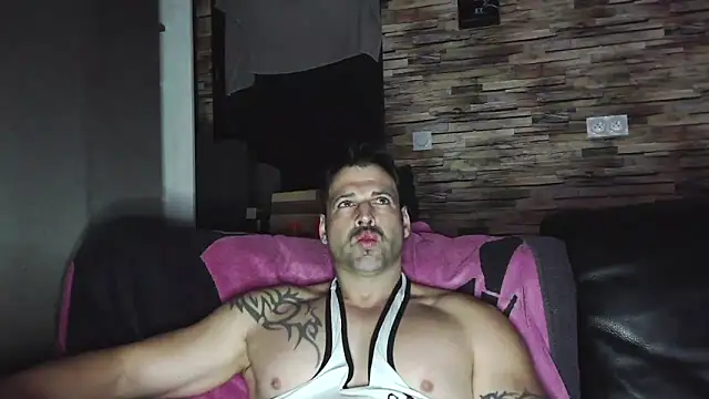 Snapshot of XxBigboybandxX chatting on 02/07/26, 07:05 XxBigboybandxX online show from 02/07/26, 07:05