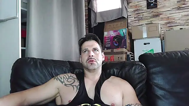 Snapshot of XxBigboybandxX chatting on 02/25/26, 03:34 XxBigboybandxX online show from 02/25/26, 03:34