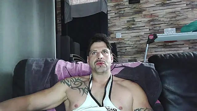 Snapshot of XxBigboybandxX chatting on 01/16/26, 01:48 XxBigboybandxX online show from 01/16/26, 01:48