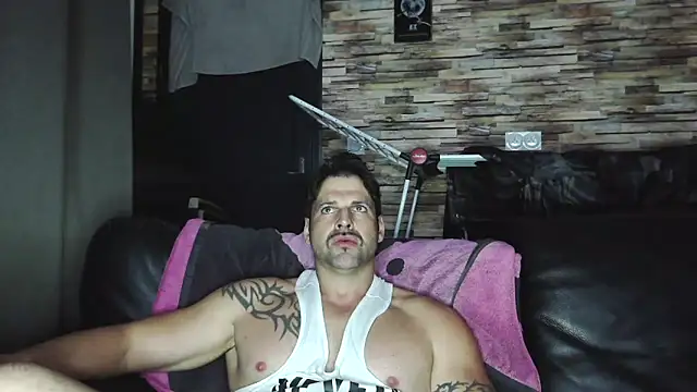 XxBigboybandxX online show from 12/19/25, 06:43