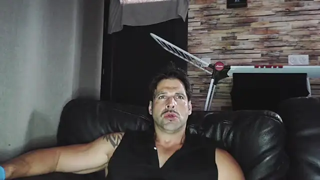 XxBigboybandxX online show from 09/28/25, 04:25