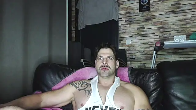 Snapshot of XxBigboybandxX chatting on 01/15/26, 06:55 XxBigboybandxX online show from 01/15/26, 06:55