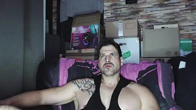 Snapshot of XxBigboybandxX chatting on 02/28/26, 07:46 XxBigboybandxX online show from 02/28/26, 07:46