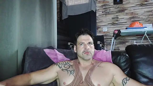 XxBigboybandxX online show from 11/20/25, 08:15