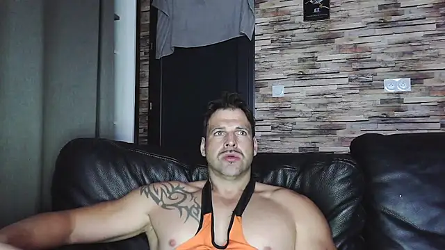 XxBigboybandxX online show from 10/16/25, 06:10