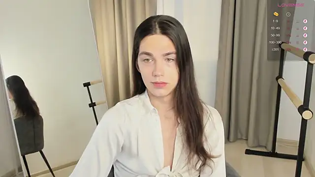 Alfreda Mills online show from 11/06/25, 10:41