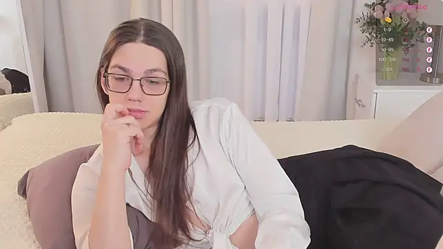 Alfreda Mills online show from 12/04/25, 10:36