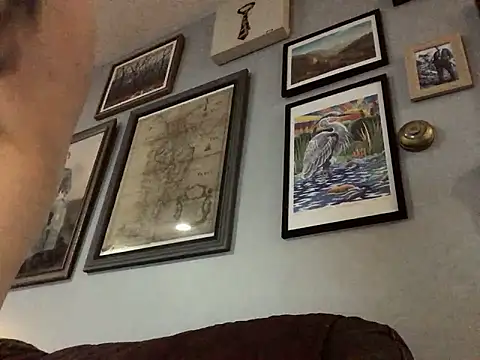 Icebearsticlese online show from 04/18/26, 12:46