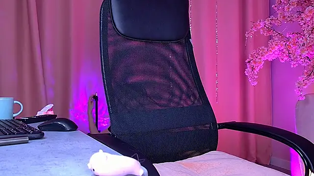 TinaDavil online show from 02/18/26, 09:28