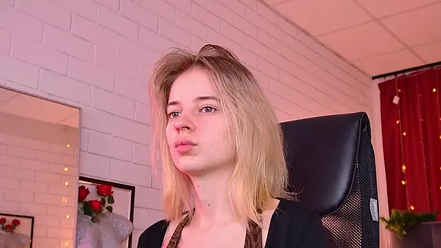 TinaDavil online show from 01/19/26, 01:15