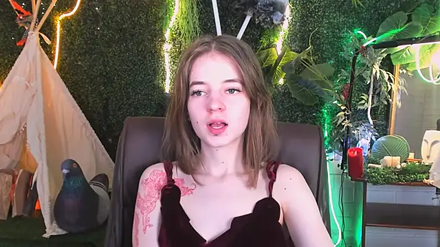 TinaDavil online show from 02/25/25, 02:04