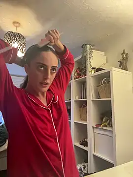 Snapshot of hornygirl98989 chatting on 11/04/25, 03:38 hornygirl98989 online show from 11/04/25, 03:38