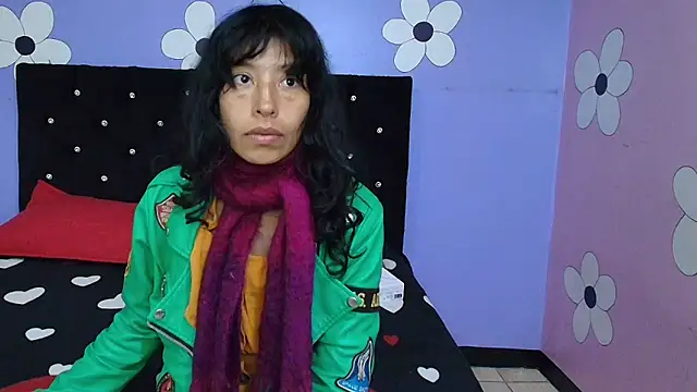 karolinee 66  online show from 03/05/26, 03:58