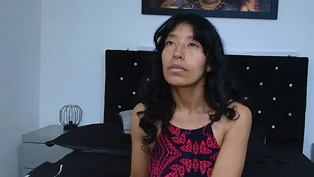 karolinee 66  online show from 04/01/26, 04:03