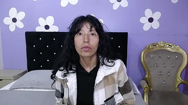 Snapshot of karolinee_66_ chatting on 02/10/26, 03:49 karolinee 66 online show from 02/10/26, 03:49