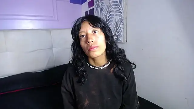 Snapshot of karolinee_66_ chatting on 01/07/26, 04:56 karolinee 66 online show from 01/07/26, 04:56