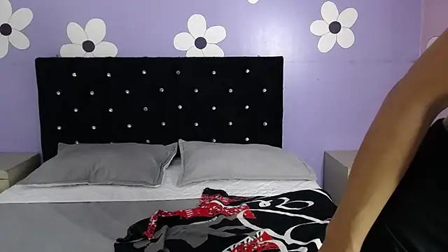 Snapshot of karolinee_66_ chatting on 02/05/26, 03:57 karolinee 66 online show from 02/05/26, 03:57