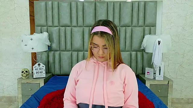 ZoehRoux online show from 10/15/25, 04:11