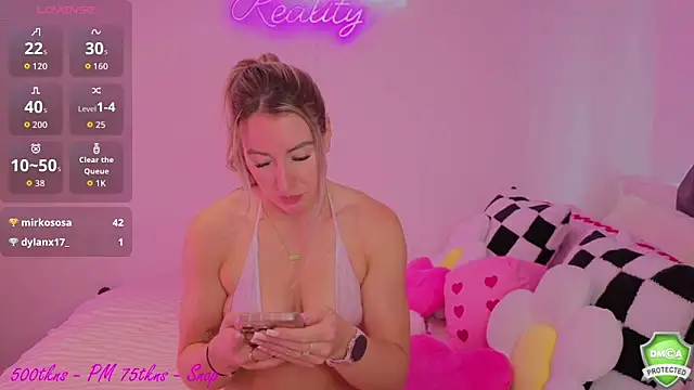 Snapshot of Daisydelicious chatting on 06/11/26, 08:22 Daisydelicious online show from 06/11/26, 08:22