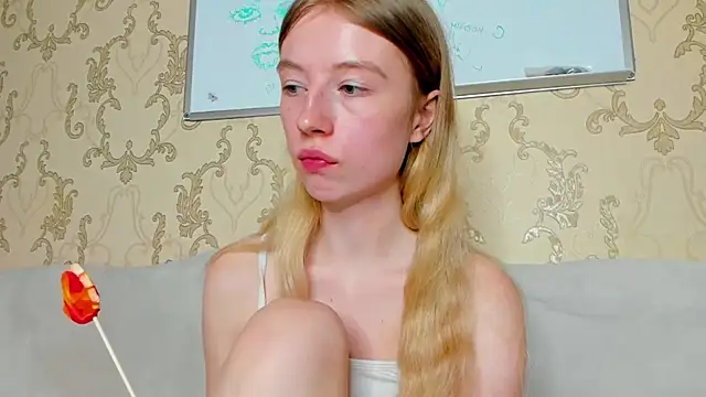 Snapshot of minidivaa_ chatting on 01/04/25, 07:44 minidivaa online show from 01/04/25, 07:44