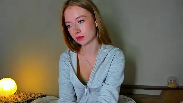 Snapshot of minidivaa_ chatting on 05/11/26, 11:57 minidivaa online show from 05/11/26, 11:57