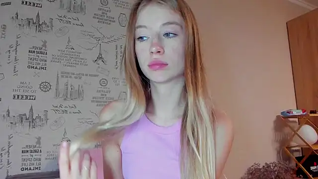 Snapshot of minidivaa_ chatting on 09/18/25, 06:44 minidivaa online show from 09/18/25, 06:44