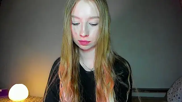 minidivaa  online show from 04/14/26, 08:47