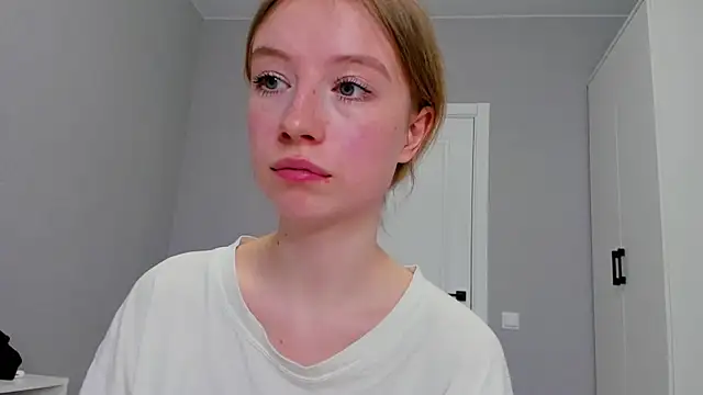 Snapshot of minidivaa_ chatting on 01/24/25, 08:11 minidivaa online show from 01/24/25, 08:11