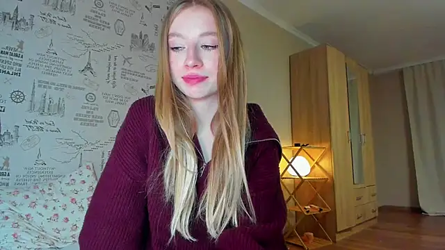 Snapshot of minidivaa_ chatting on 12/16/25, 10:36 minidivaa online show from 12/16/25, 10:36