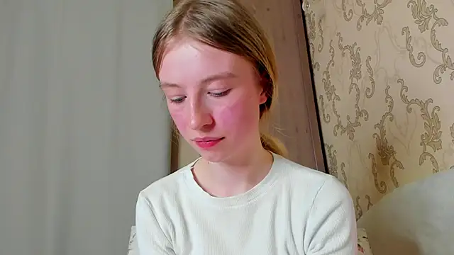 Snapshot of minidivaa_ chatting on 01/07/25, 09:25 minidivaa online show from 01/07/25, 09:25