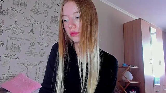 Snapshot of minidivaa_ chatting on 09/12/25, 06:57 minidivaa online show from 09/12/25, 06:57