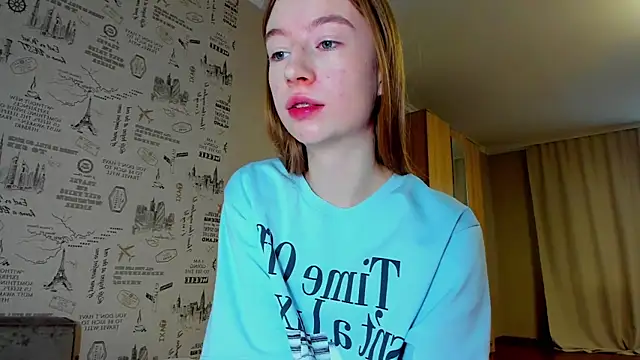 minidivaa  online show from 01/11/26, 12:45