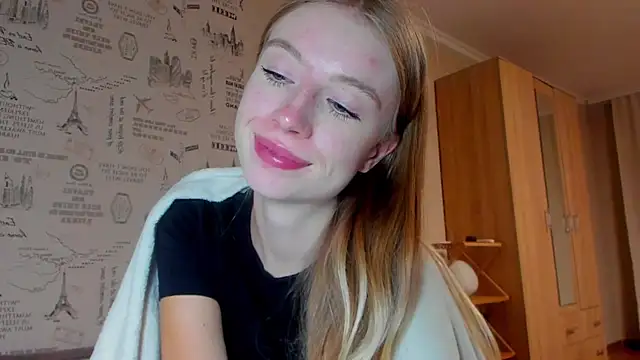 Snapshot of minidivaa_ chatting on 09/21/25, 08:14 minidivaa online show from 09/21/25, 08:14