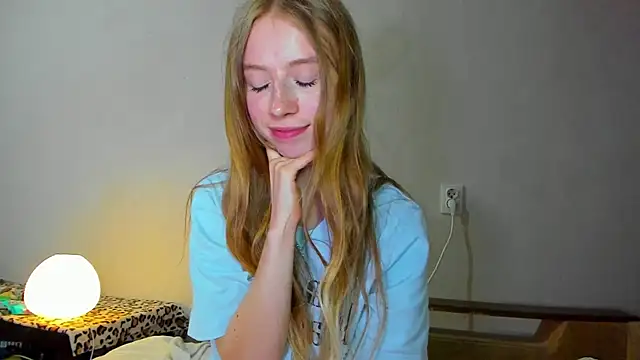 Snapshot of minidivaa_ chatting on 05/20/26, 08:39 minidivaa online show from 05/20/26, 08:39