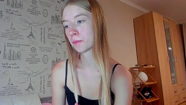 Snapshot of minidivaa_ chatting on 09/23/25, 05:09 minidivaa online show from 09/23/25, 05:09