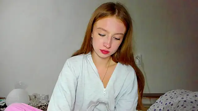 minidivaa  online show from 07/11/26, 10:10