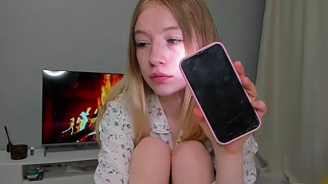 Snapshot of minidivaa_ chatting on 03/04/25, 09:22 minidivaa online show from 03/04/25, 09:22