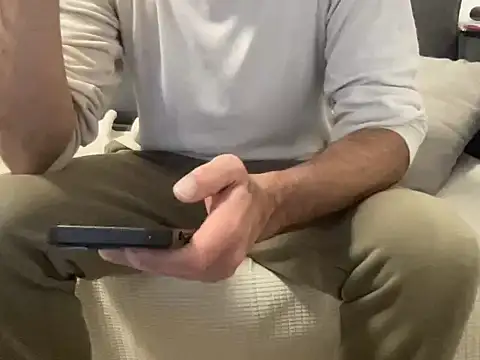 4small4inchlol online show from 03/19/26, 07:47