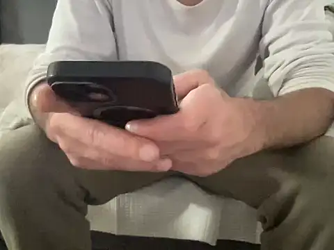 4small4inchlol online show from 03/23/26, 02:39