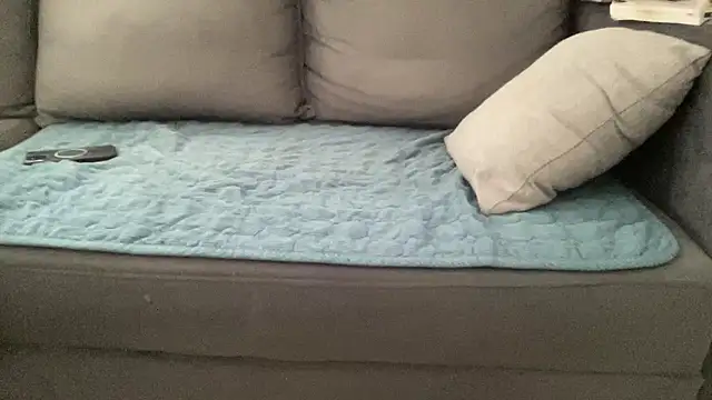 4small4inchlol online show from 06/27/26, 12:00