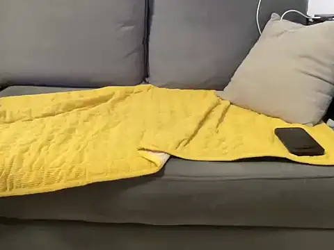 4small4inchlol online show from 10/30/25, 07:00