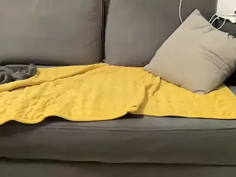 4small4inchlol online show from 10/28/25, 09:03